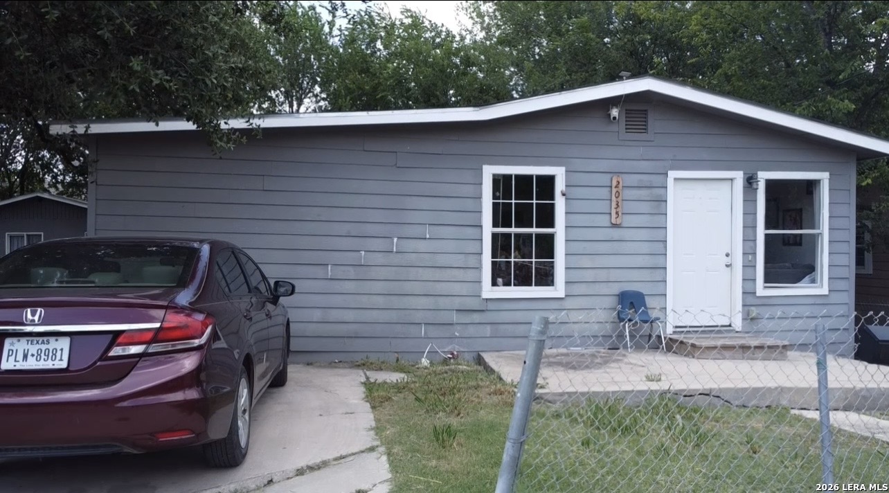 2035 Lyons Street San Antonio TX 78207