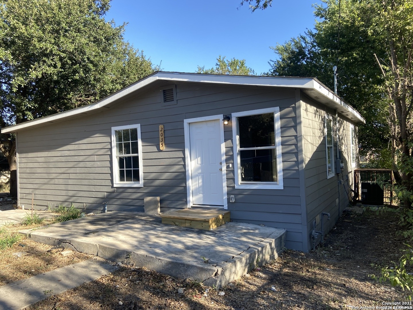 2035 Lyons Street San Antonio TX 78207