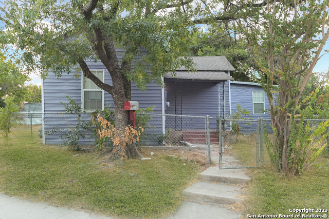 1218 N Navidad Street San Antonio TX 78207