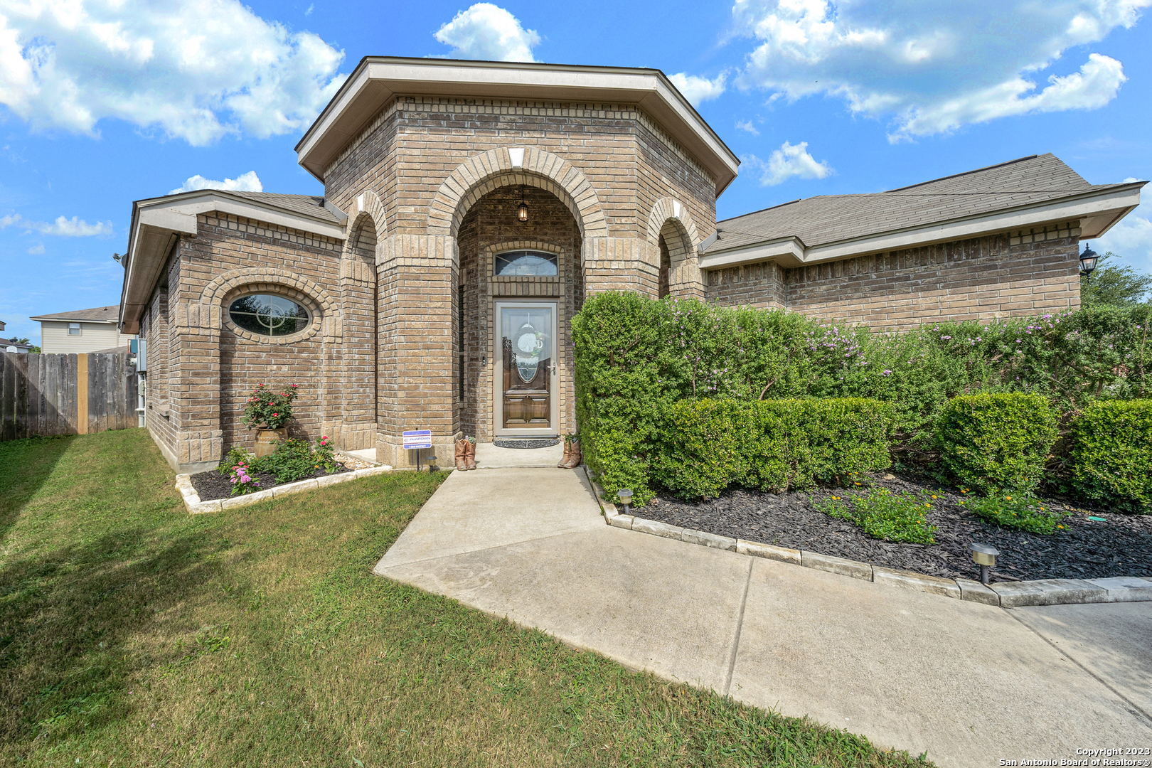 3927 Grissom Woods San Antonio TX 78251