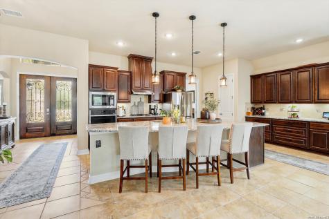 333 Cascade Trail Castroville TX 78009