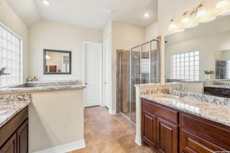 333 Cascade Trail Castroville TX 78009