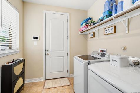 333 Cascade Trail Castroville TX 78009