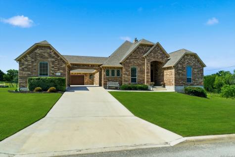 333 Cascade Trail Castroville TX 78009