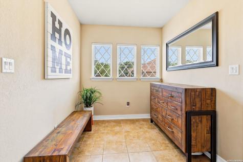 333 Cascade Trail Castroville TX 78009