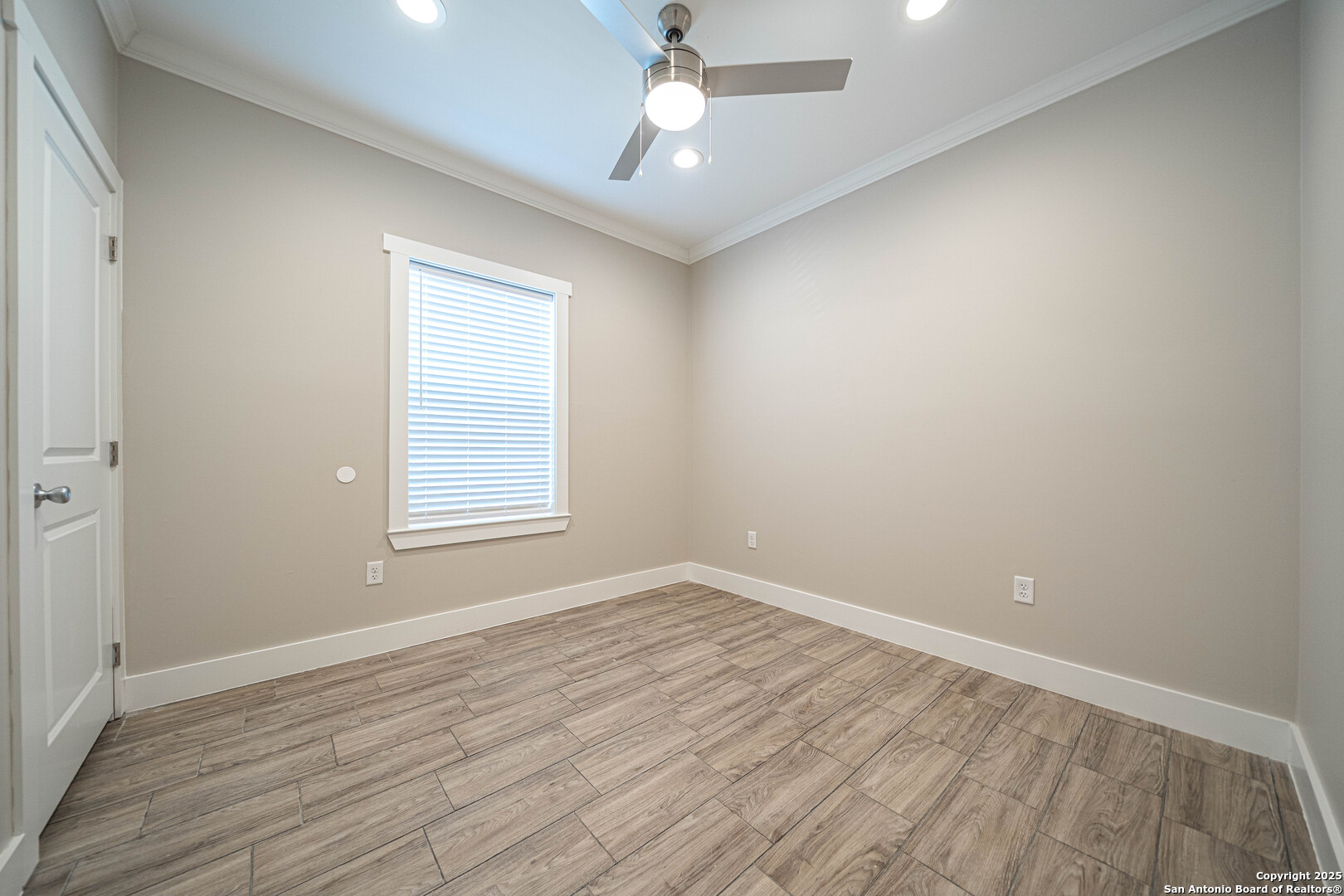 1418 Burleson San Antonio TX 78202