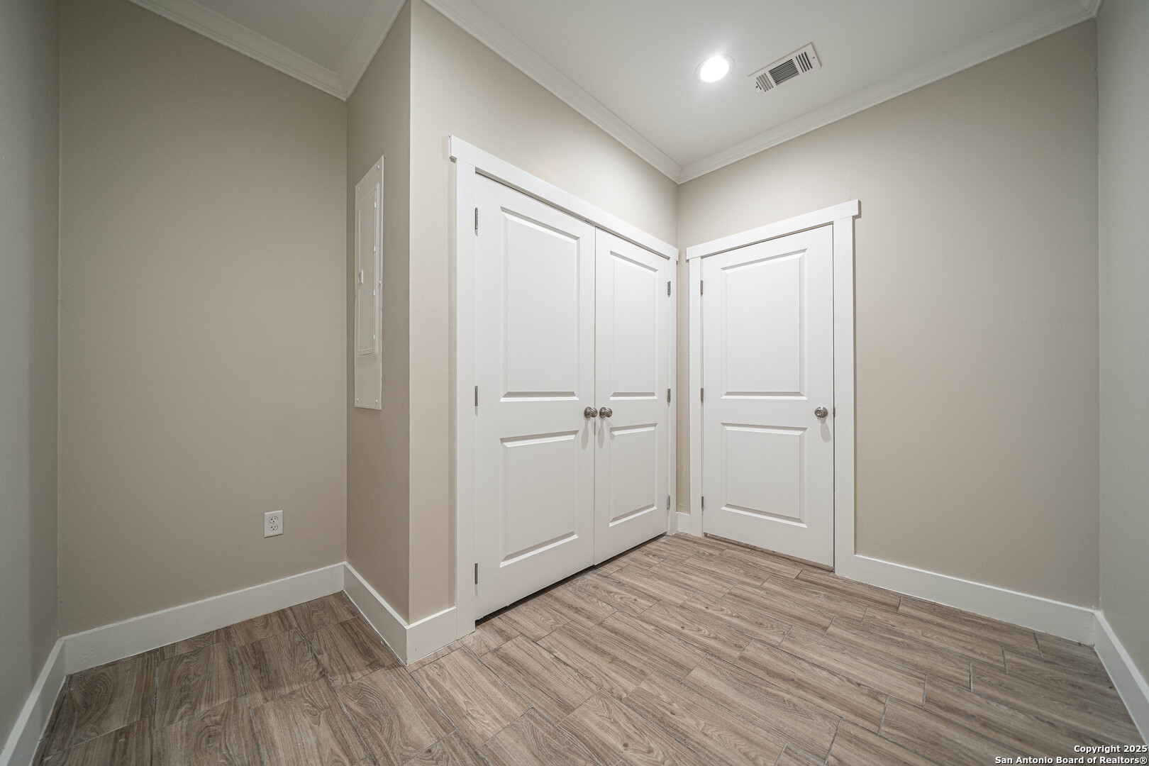 1418 Burleson San Antonio TX 78202