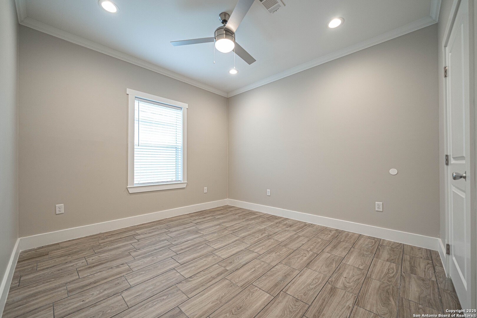 1418 Burleson San Antonio TX 78202