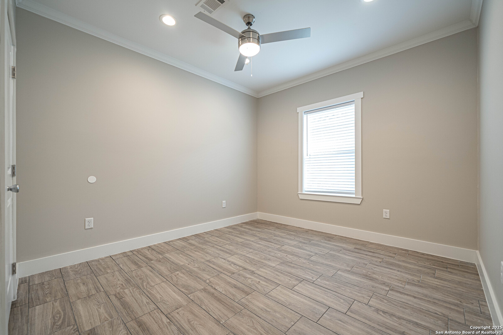 1418 Burleson San Antonio TX 78202