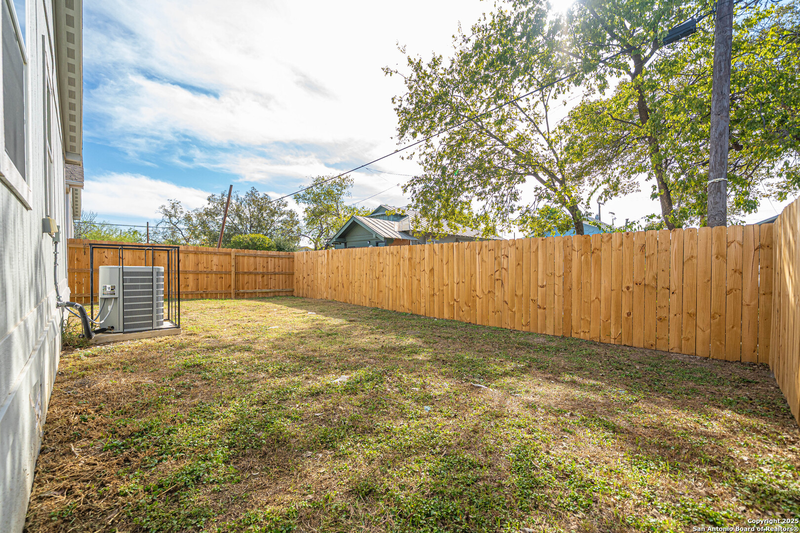 1418 Burleson San Antonio TX 78202
