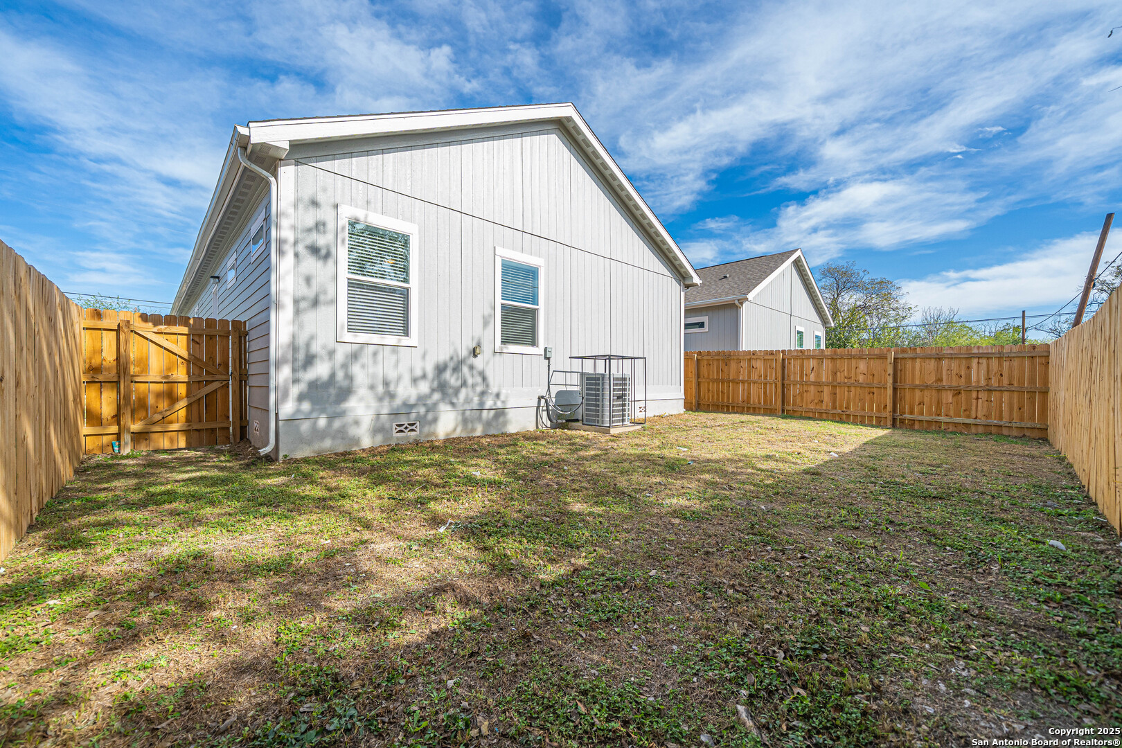 1418 Burleson San Antonio TX 78202