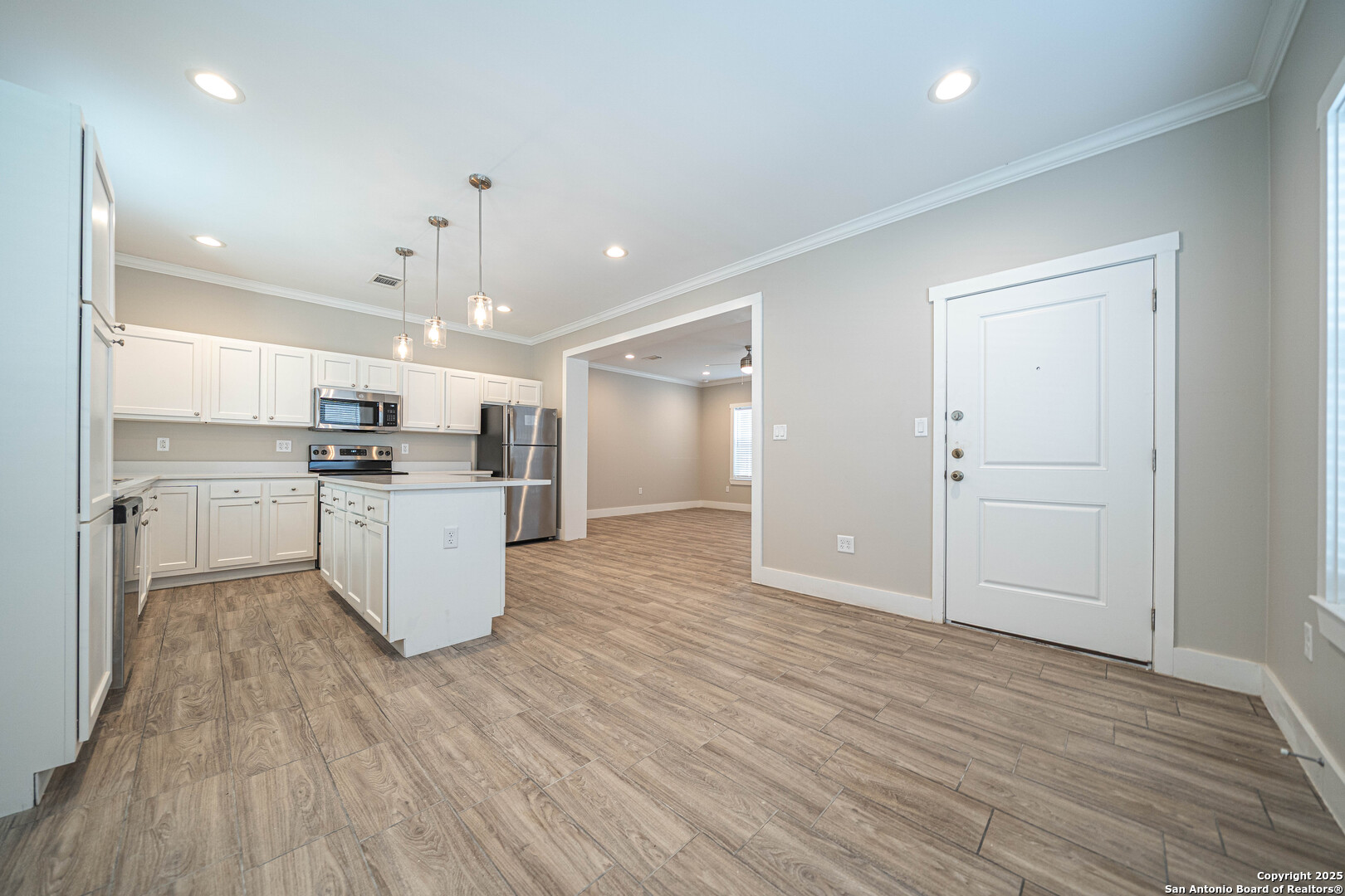 1418 Burleson San Antonio TX 78202