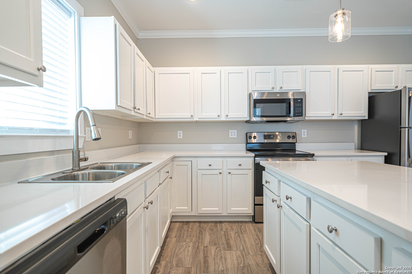1418 Burleson San Antonio TX 78202