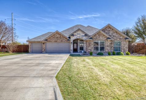 8 Victoria Place Uvalde TX 78801