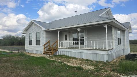 501 S Parker Nixon TX 78140