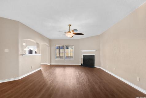 8530 Cheyenne Bluff Converse TX 78109