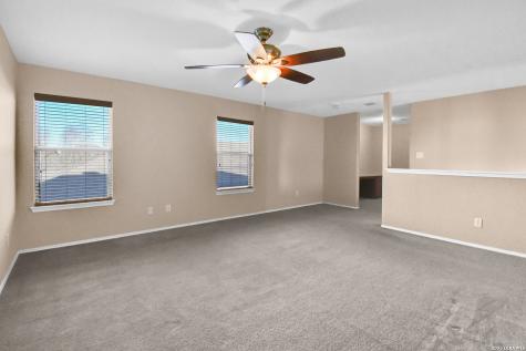 8530 Cheyenne Bluff Converse TX 78109