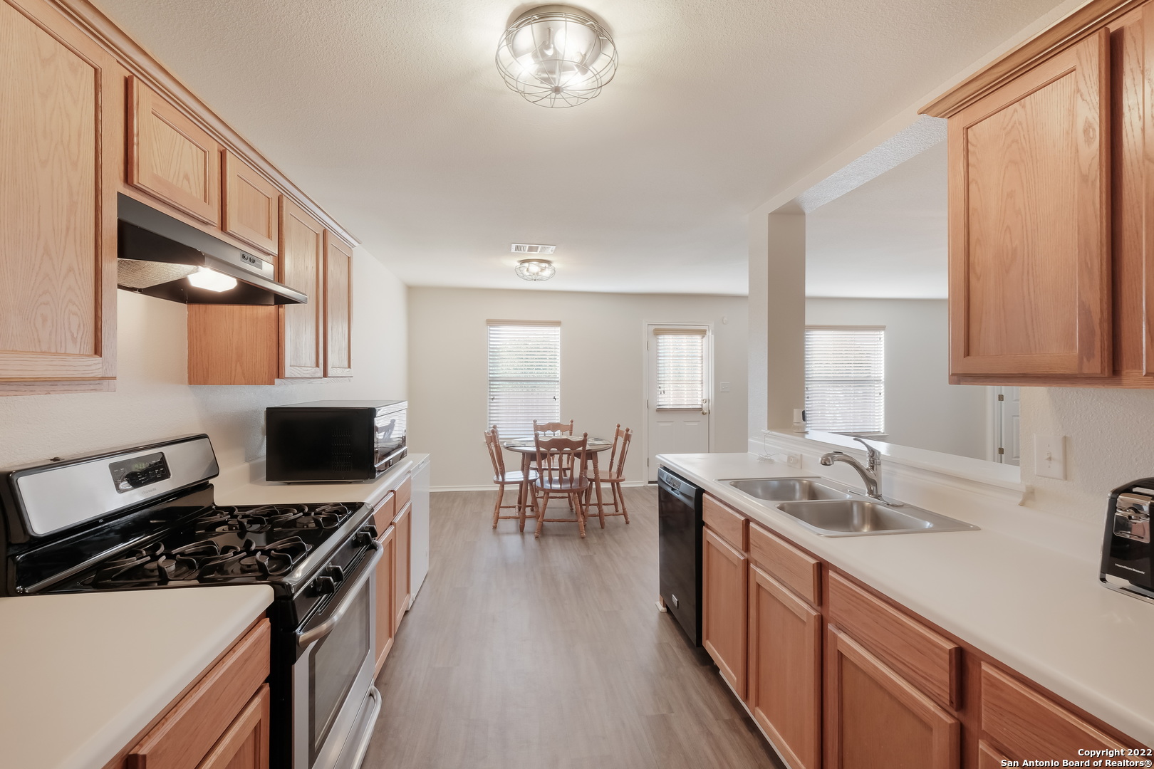 8522 Torchwood Drive Converse TX 78109