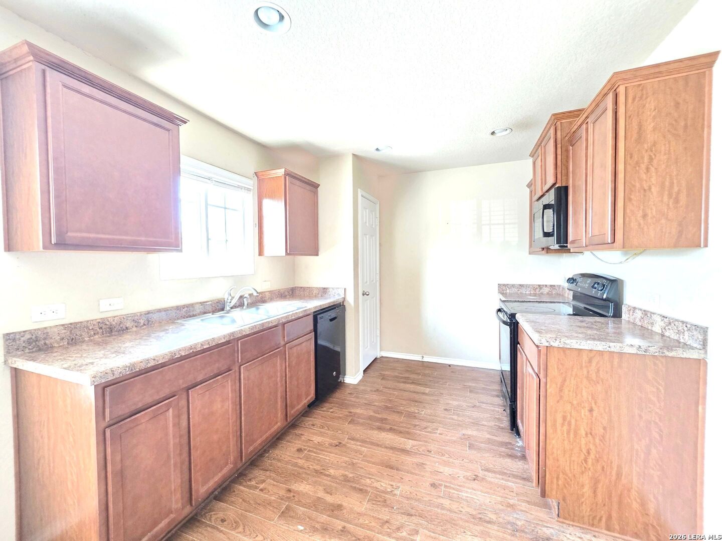 1431 Dove Bend San Antonio TX 78245