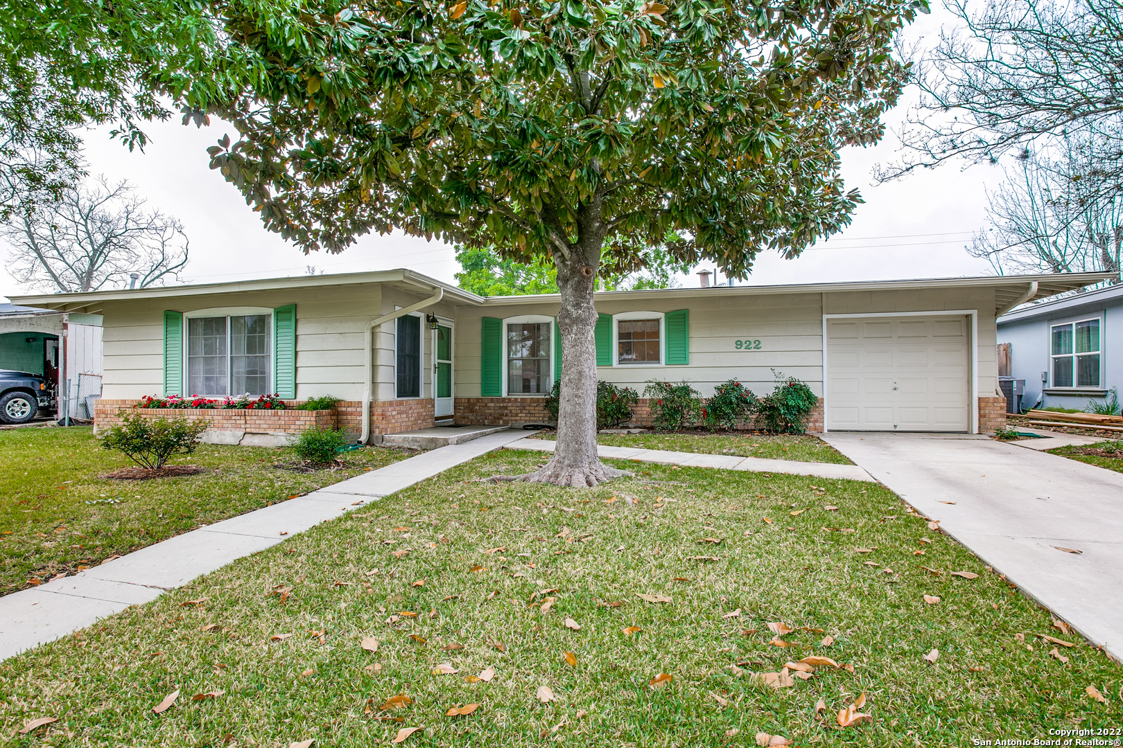 922 Sumner Drive San Antonio TX 78218
