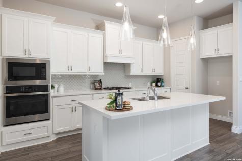 636 Vireos Street New Braunfels TX 78132