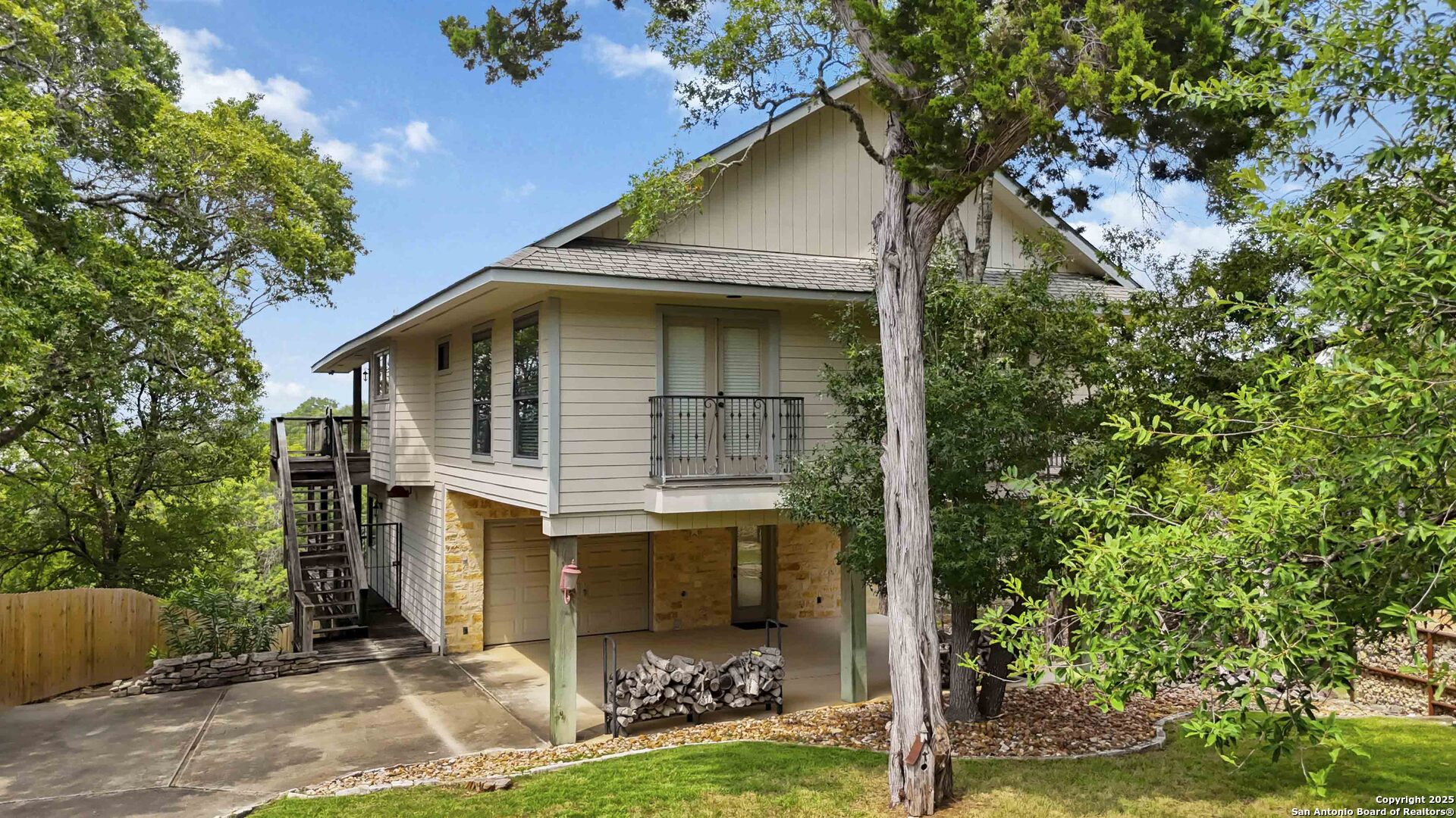 1115 Riviera Canyon Lake TX 78133
