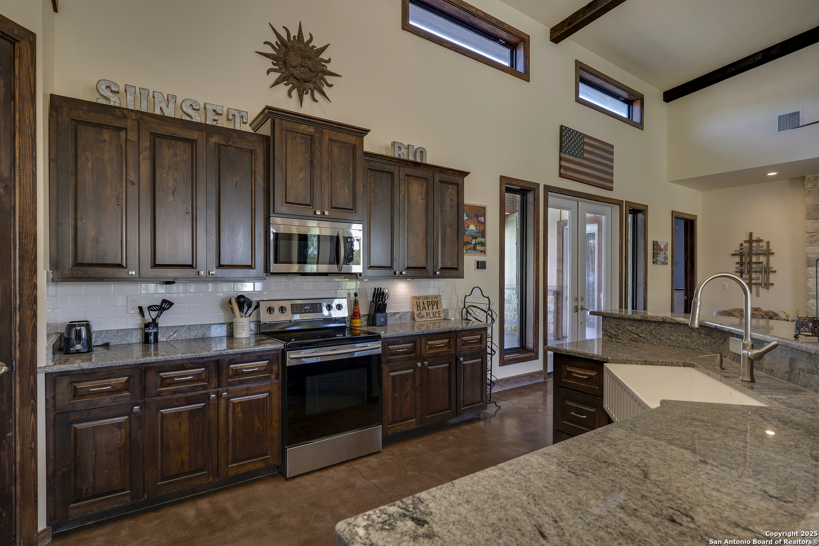 1185 Mountain Valley Concan TX 78838