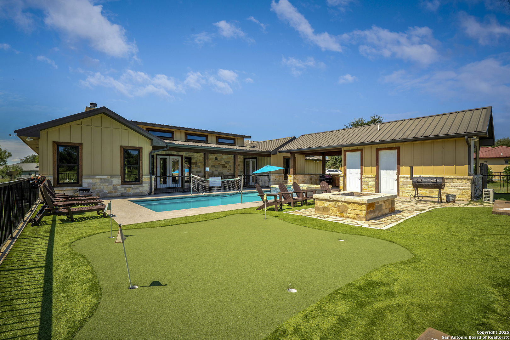 1185 Mountain Valley Concan TX 78838