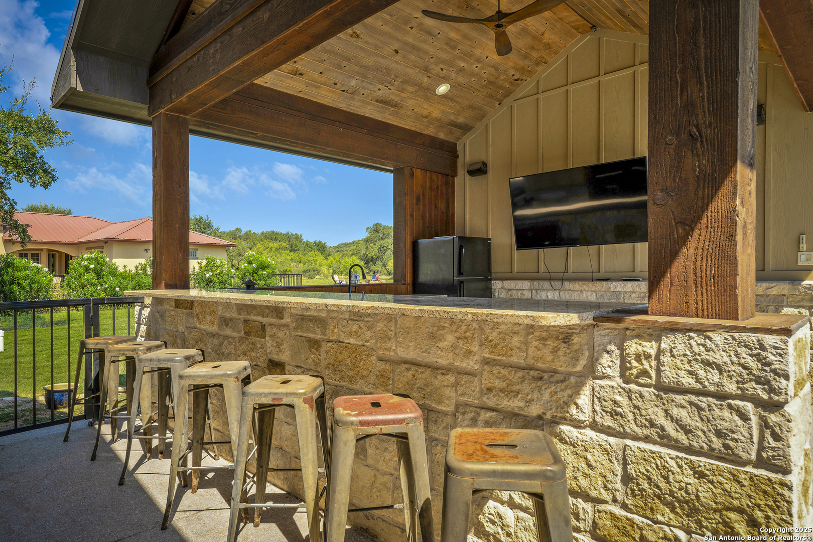1185 Mountain Valley Concan TX 78838