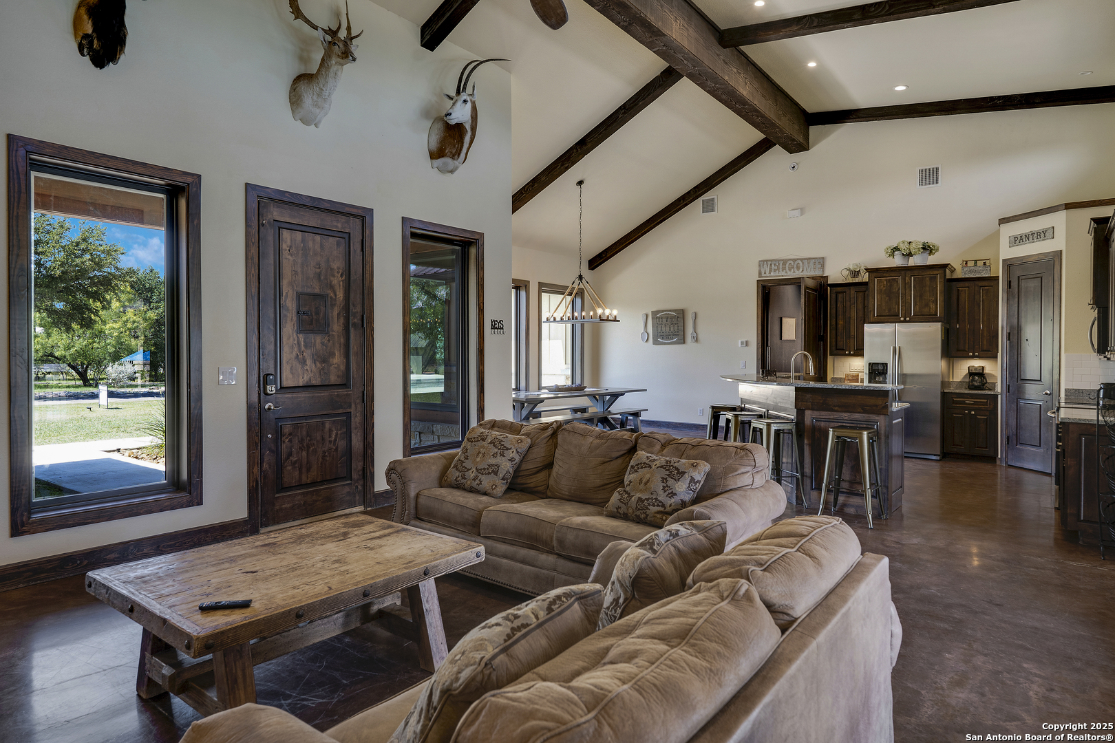1185 Mountain Valley Concan TX 78838