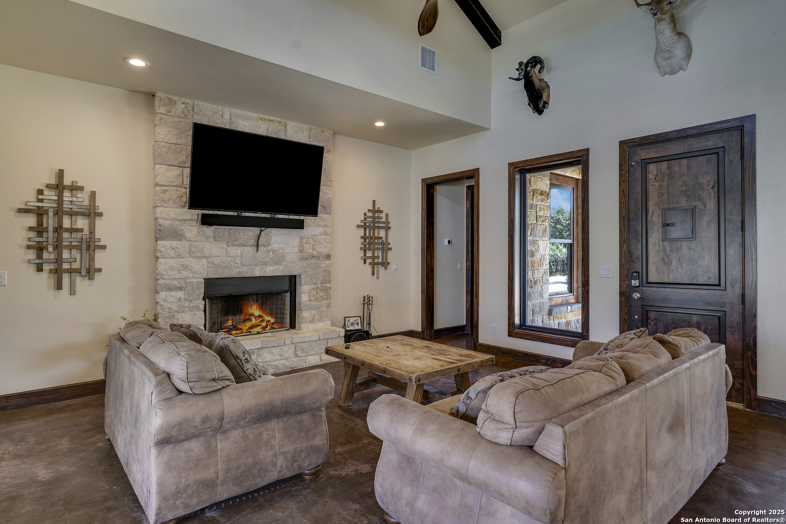 1185 Mountain Valley Concan TX 78838