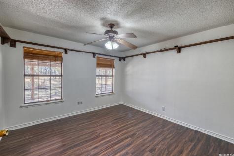 119 Kahn Rio Frio TX 78879