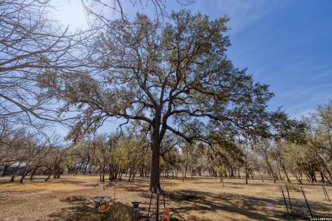 119 Kahn Rio Frio TX 78879