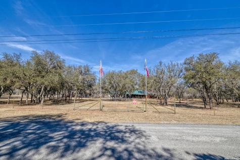119 Kahn Rio Frio TX 78879