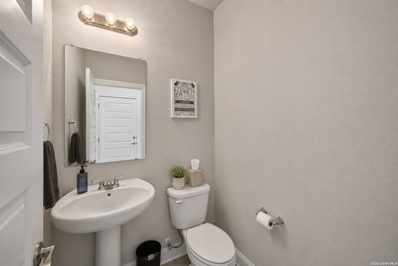 9211 Sundrop Valley San Antonio TX 78254