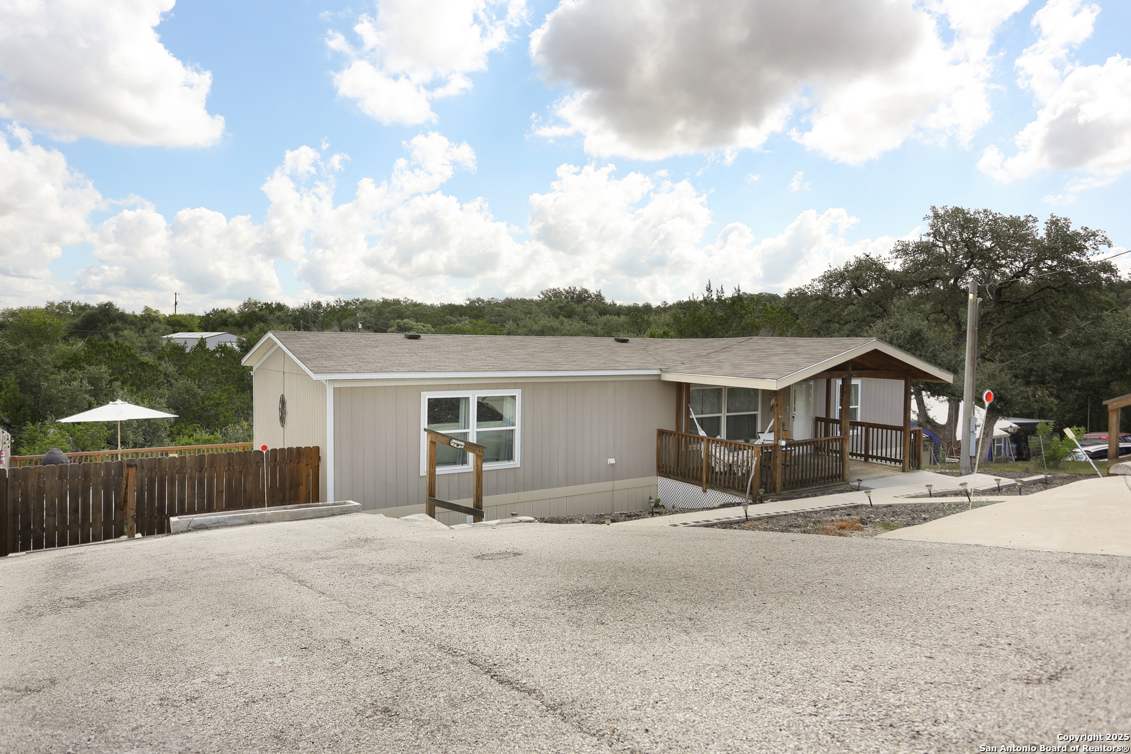 941 Deer Run Canyon Lake TX 78133