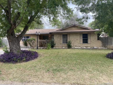 214 Royal Drive Converse TX 78109