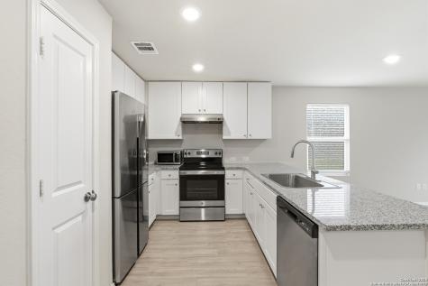 5738 Elm Valley San Antonio TX 78242