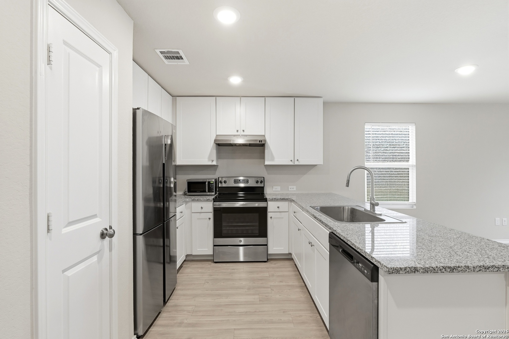 5738 Elm Valley San Antonio TX 78242