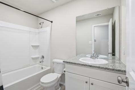 5738 Elm Valley San Antonio TX 78242