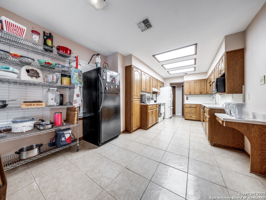4818 Winthop San Antonio TX 78249