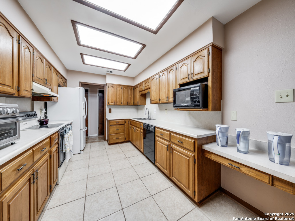 4818 Winthop San Antonio TX 78249