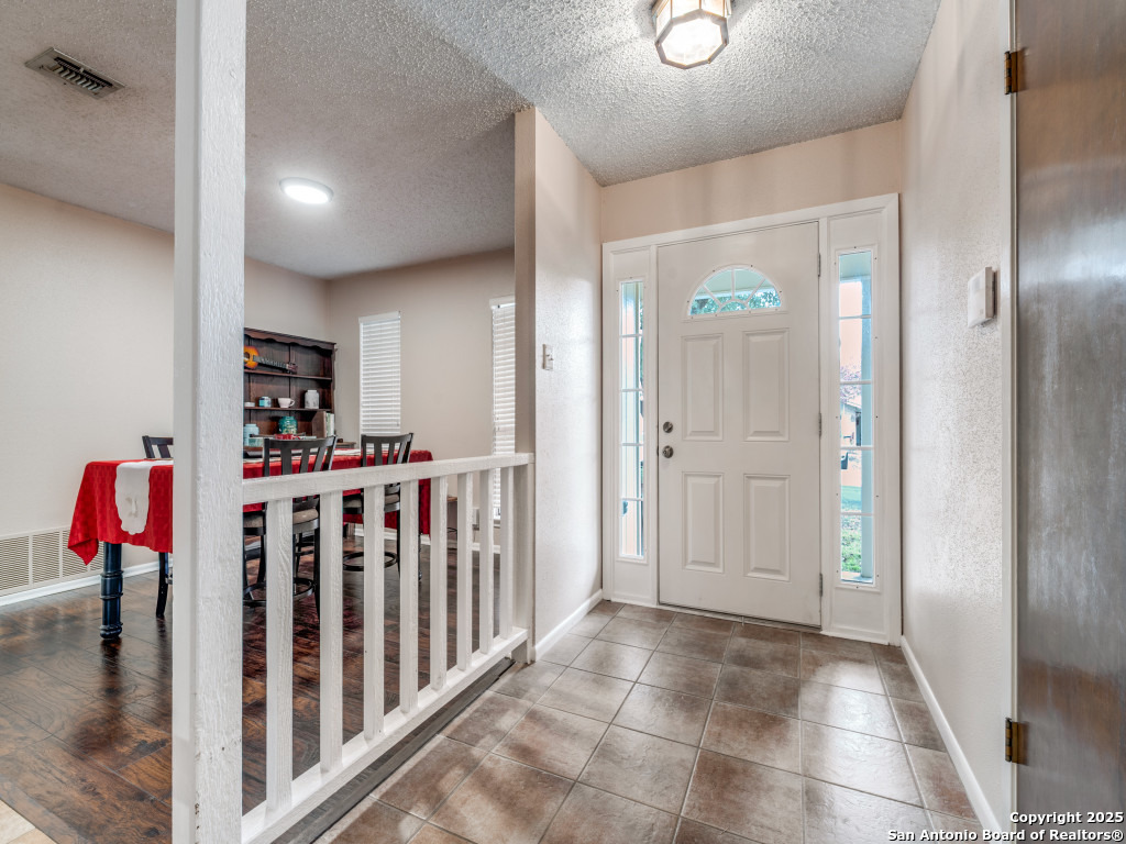 4818 Winthop San Antonio TX 78249