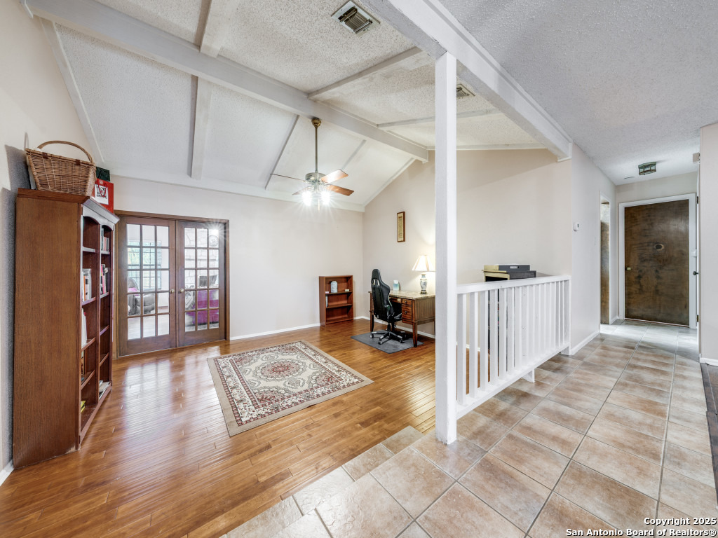 4818 Winthop San Antonio TX 78249