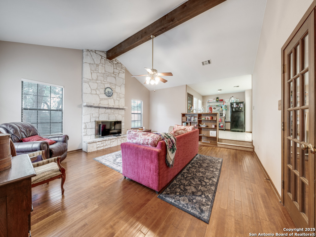 4818 Winthop San Antonio TX 78249