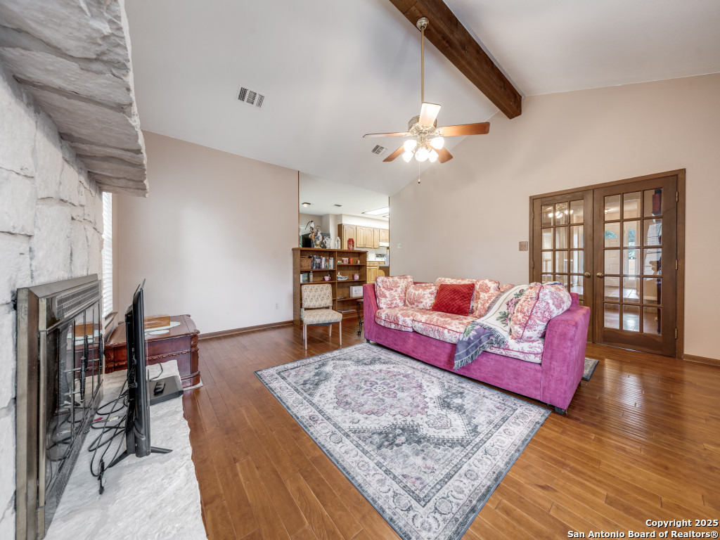 4818 Winthop San Antonio TX 78249