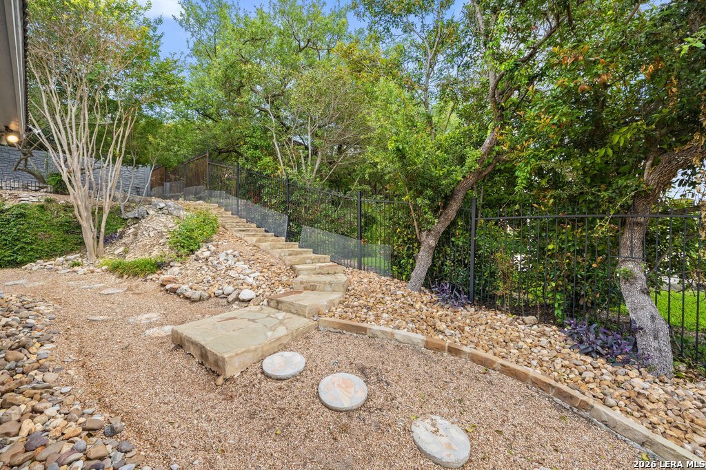 2022 Via Vineda San Antonio TX 78258