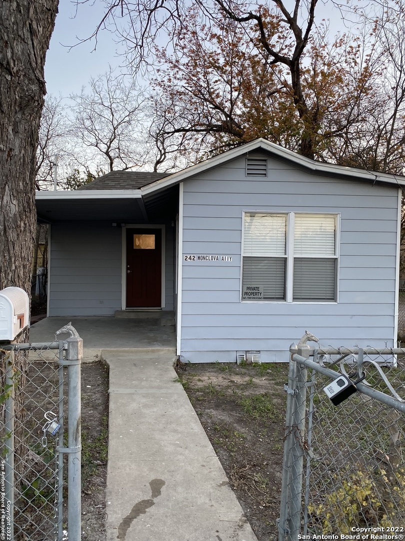 242 Monclova Alley San Antonio TX 78207