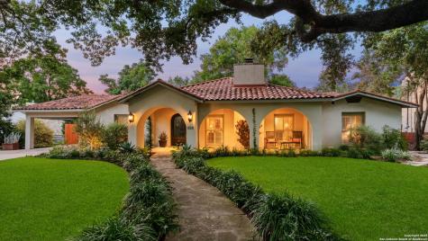 620 E Mandalay Olmos Park TX 78212