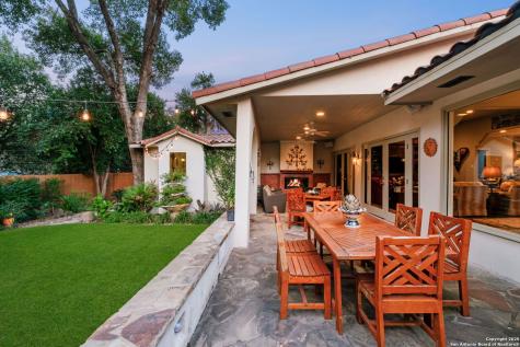 620 E Mandalay Olmos Park TX 78212